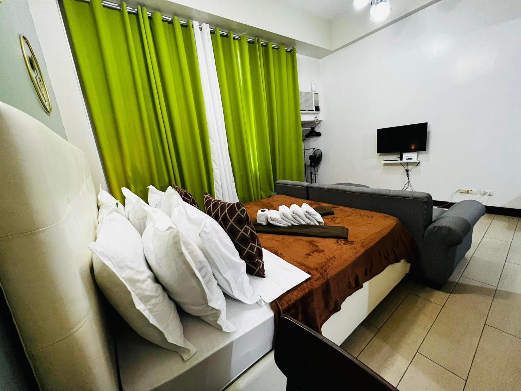 פאסאי One Palm Tree Villas Condominium - Studio 2Nd Fl With Balcony - Across Terminal 3 Airport מראה חיצוני תמונה