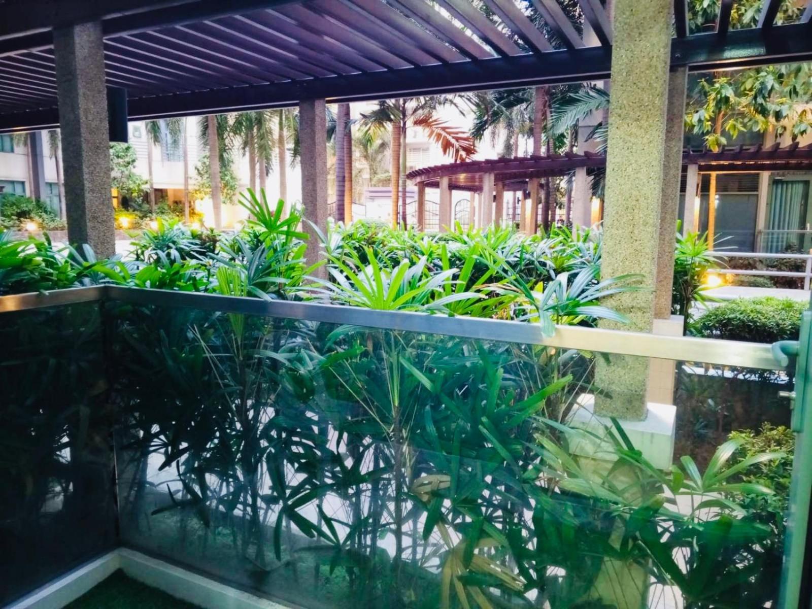 פאסאי One Palm Tree Villas Condominium - Studio 2Nd Fl With Balcony - Across Terminal 3 Airport מראה חיצוני תמונה