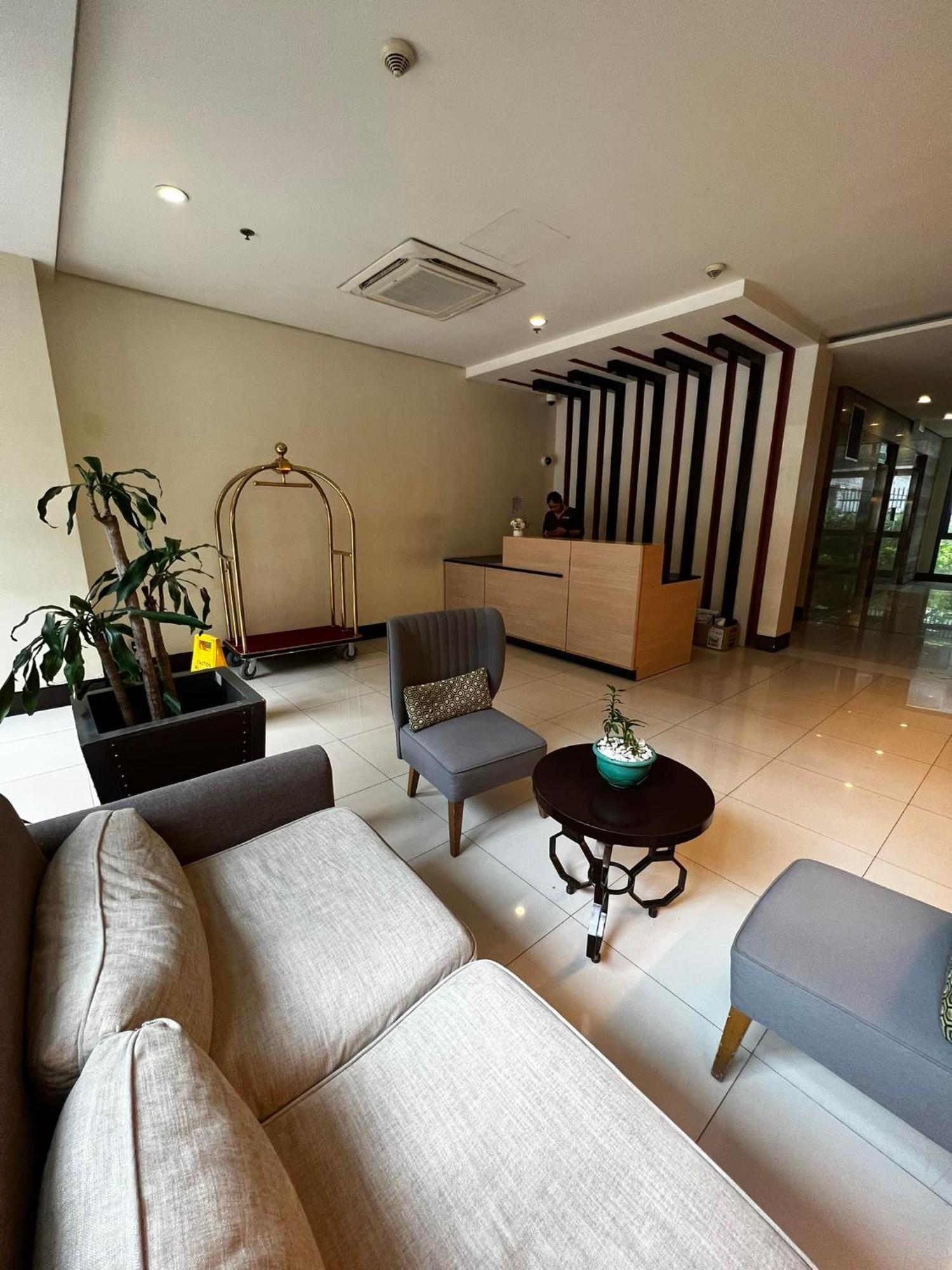 פאסאי One Palm Tree Villas Condominium - Studio 2Nd Fl With Balcony - Across Terminal 3 Airport מראה חיצוני תמונה