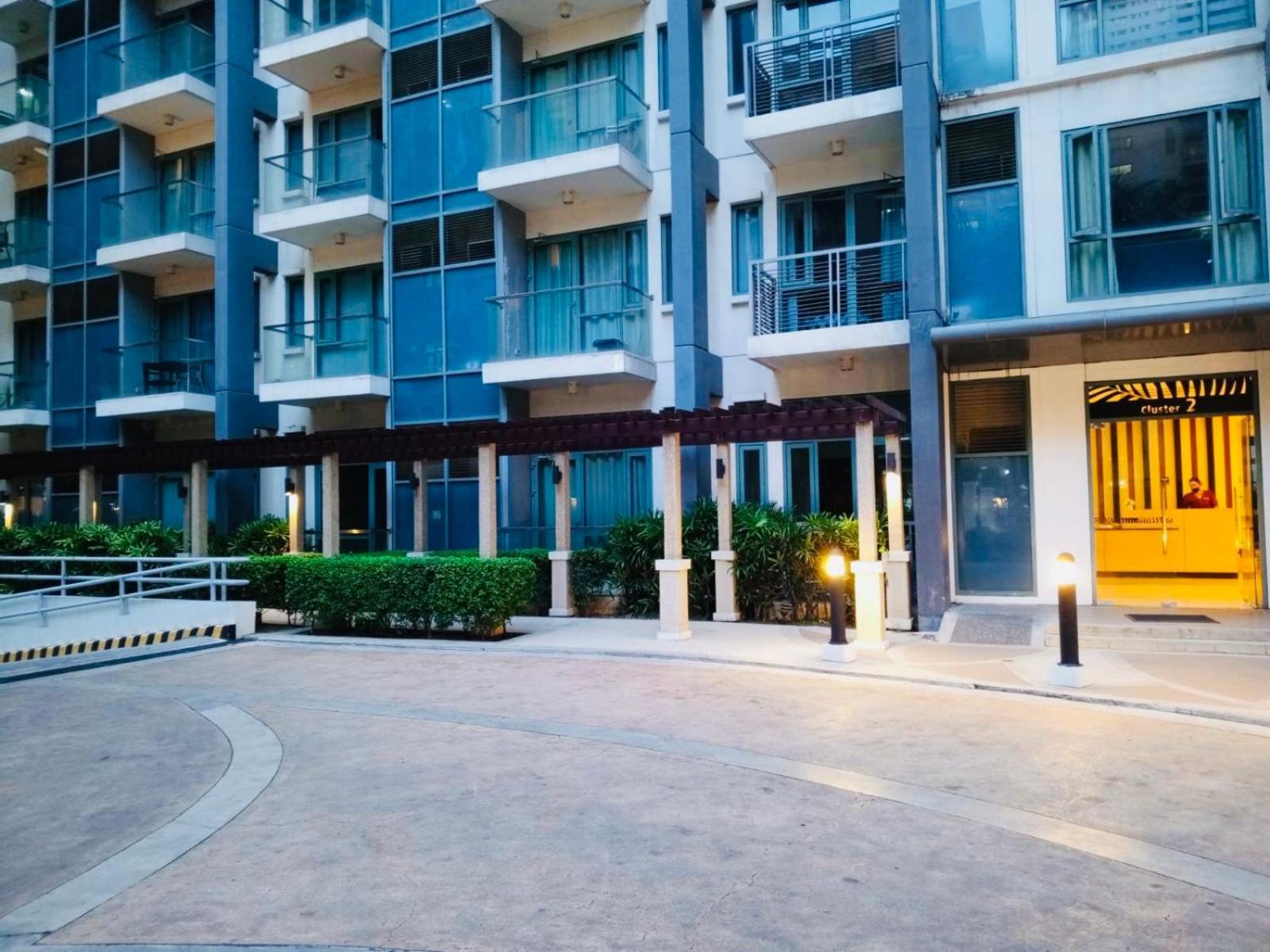 פאסאי One Palm Tree Villas Condominium - Studio 2Nd Fl With Balcony - Across Terminal 3 Airport מראה חיצוני תמונה