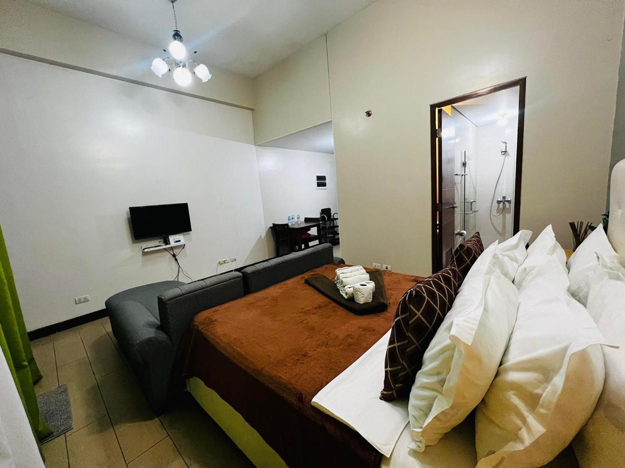 פאסאי One Palm Tree Villas Condominium - Studio 2Nd Fl With Balcony - Across Terminal 3 Airport מראה חיצוני תמונה