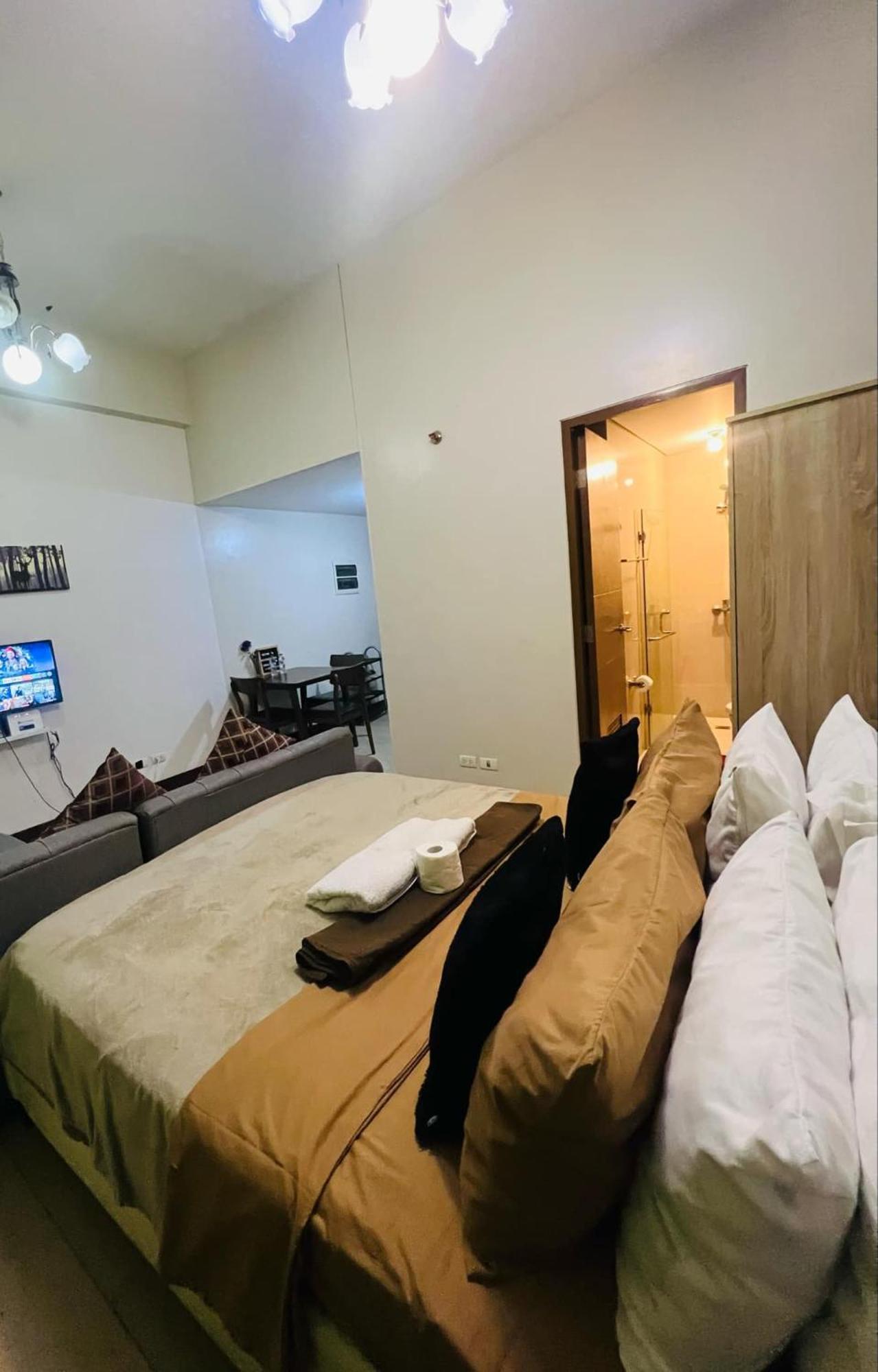 פאסאי One Palm Tree Villas Condominium - Studio 2Nd Fl With Balcony - Across Terminal 3 Airport מראה חיצוני תמונה